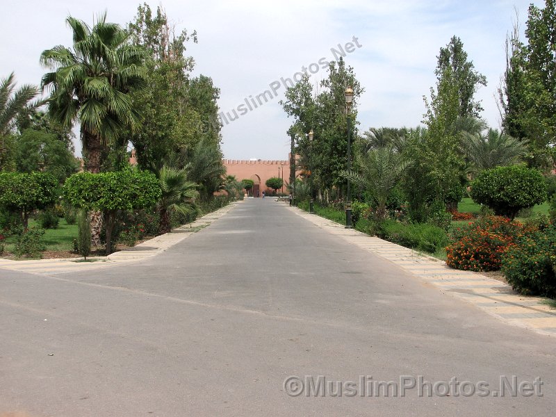 Garden, roads and the outer wall of the Royal Palace